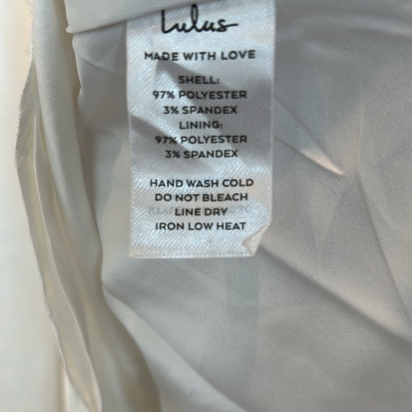 Lulus maxi floral skirt. Beautiful! White lined. Size L - Picture 4 of 7